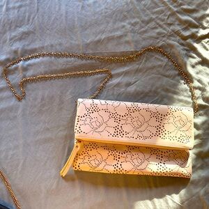Urban Expressions Cream/gold crossbody purse